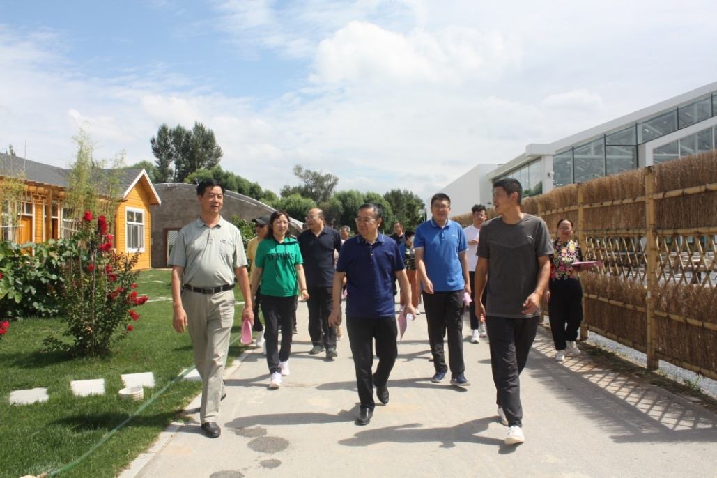 榆林市科協(xié)主席薛占山一行蒞臨基泰集團參觀交流
